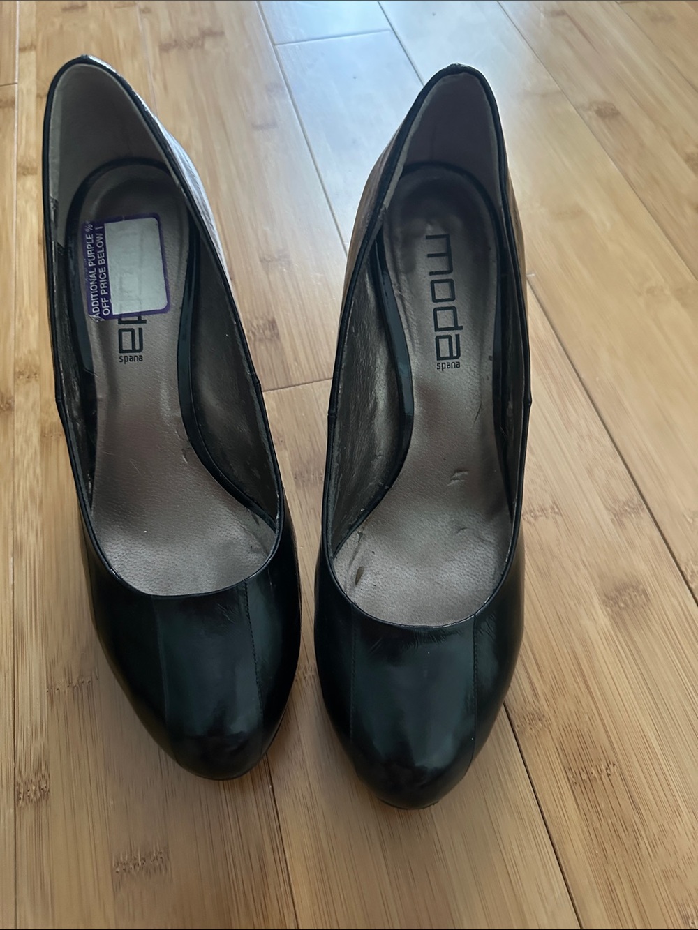 Moda Spana Black Patent Leather Round-Toe Pumps